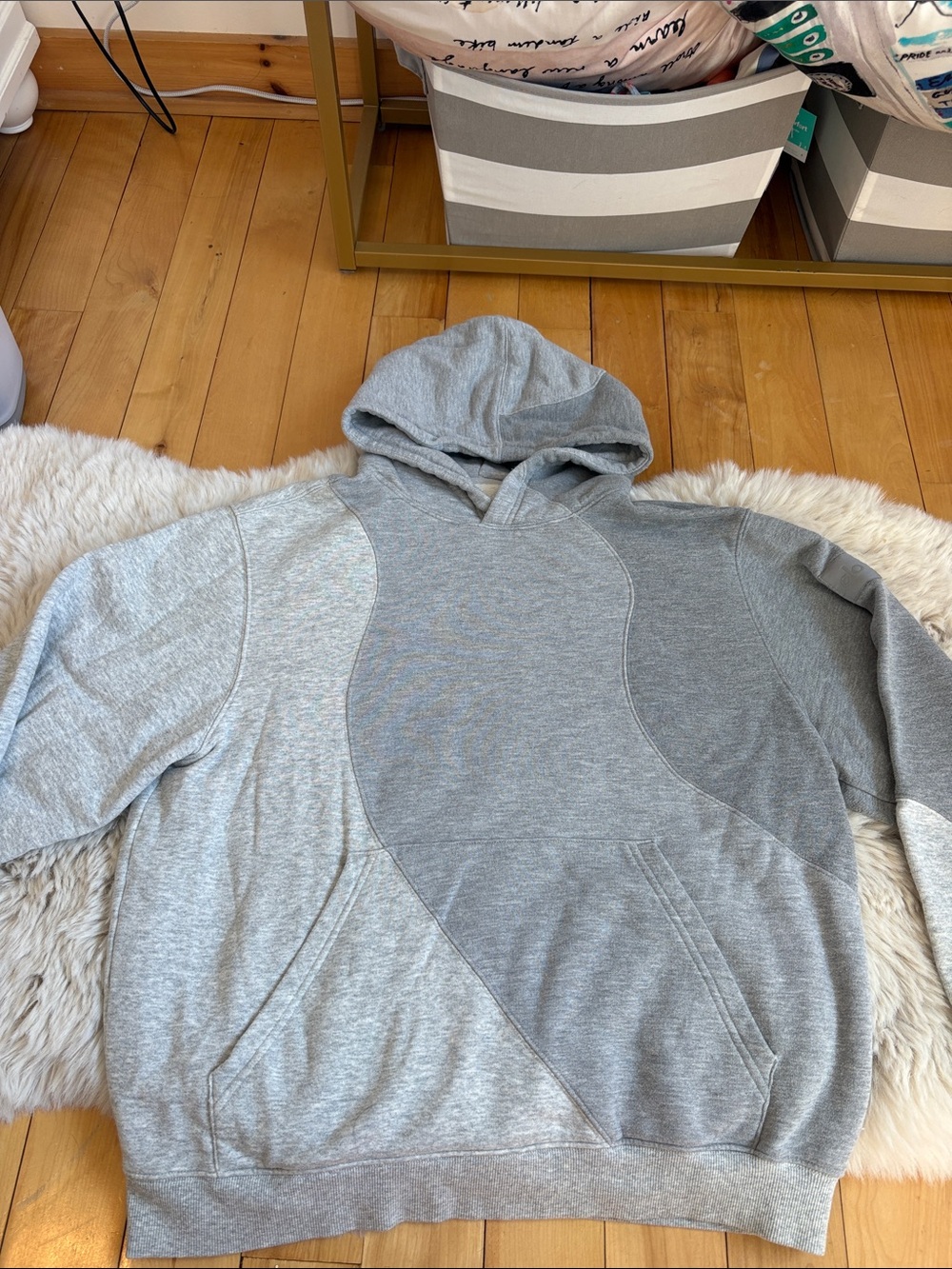 Men's Heather Gray Hooded Wave Sweatshirt